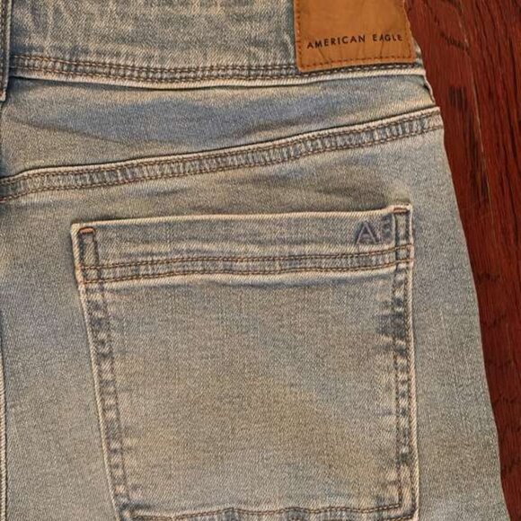 American Eagle AE Light Wash Cargo Kick Flare Jeans | Size 8 - Picture 6 of 8